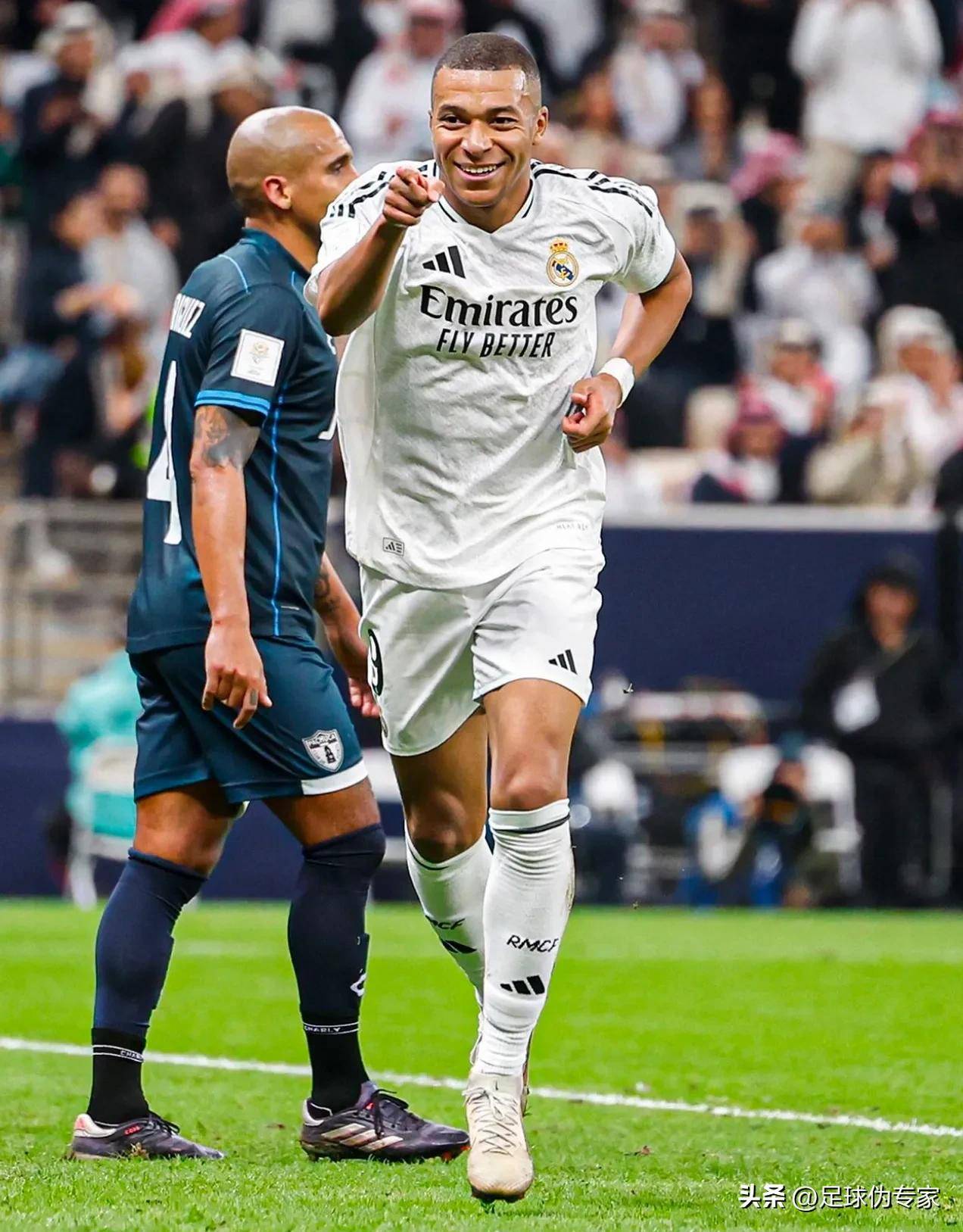 尤文官方：弗拉霍维奇已成功接受手术，将于明日开始康复计划